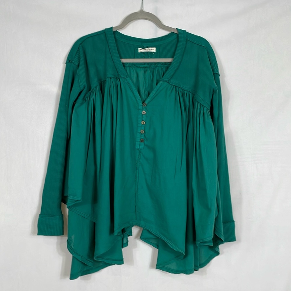 Free People Lyrical Tunic Size XS Beautiful Green Relaxed Fit Oversized EUC